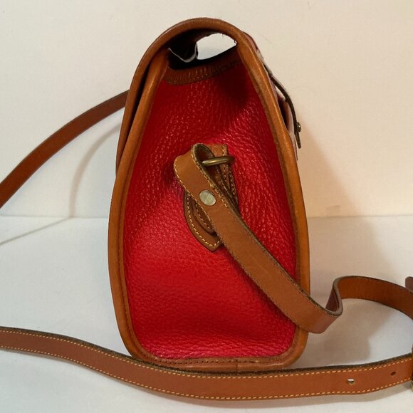 DOONEY &  BOURKE Essex All Weather Leather Med. Crossbody Bag Red Tan - Picture 3 of 8